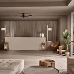 Hotel The Bay &