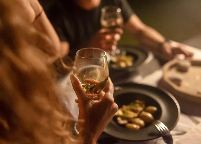 Hotell The Bay & Vasilikí