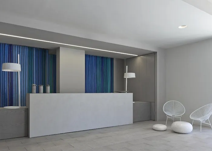 Szálloda The Bay & 5*