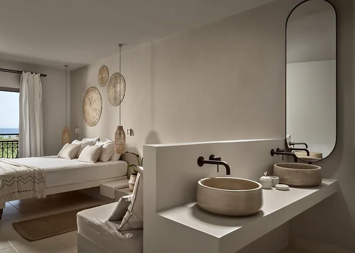 The Bay & Hotell 5*