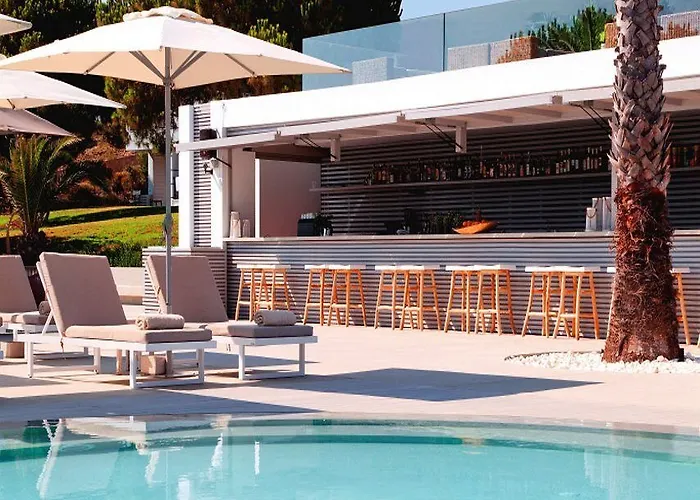 The Bay & Szálloda Vasilikí