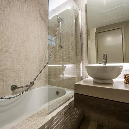 The Bay & Hotell 5*