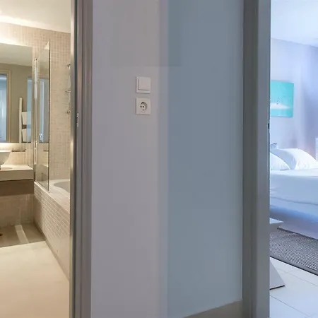 Hotell The Bay &